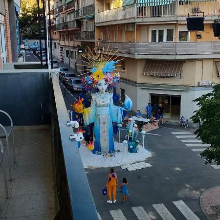 Apartamento Comodo A 10 Min Del Centro Alicante Esterno foto