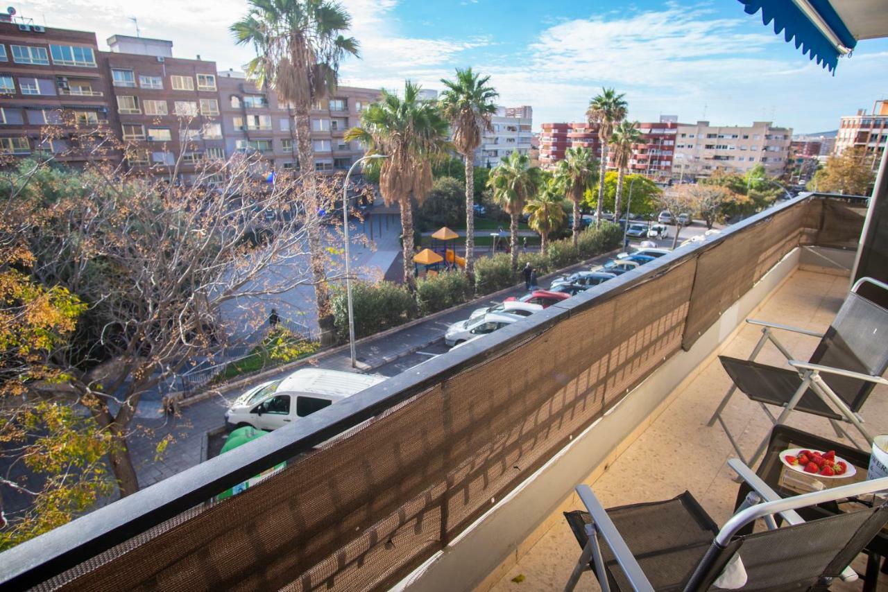 Apartamento Comodo A 10 Min Del Centro Alicante Esterno foto